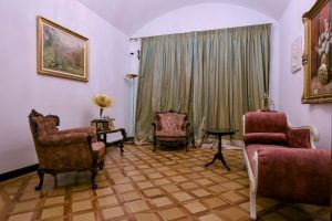 Art. History. Experience. – Expoziție de icoane vechi într-un cadru interbelic autentic